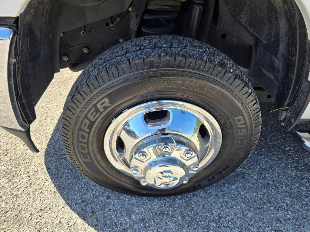 Used 2024 RAM 3500 Big Horn AWD/4WD image 10