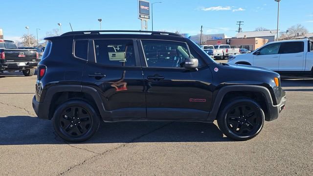 Used 2018 Jeep Renegade Trailhawk w/ UConnect 8.4 Nav Group AWD/4WD image 5