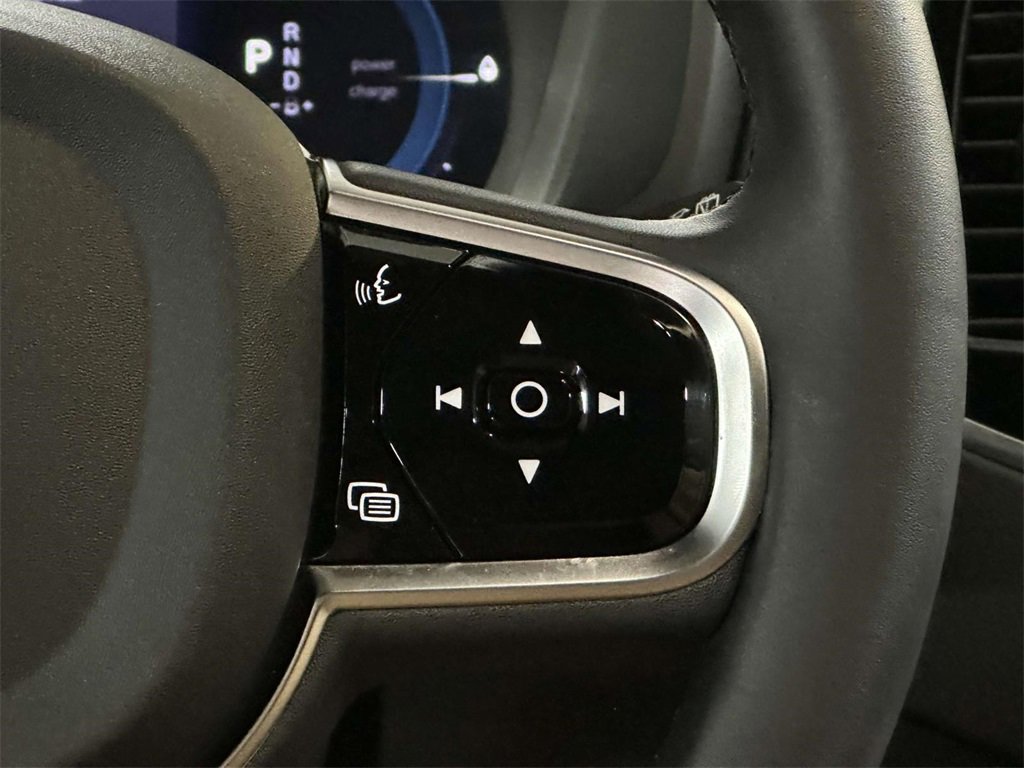 Used 2025 Volvo XC90 T8 Ultra w/ Protection Package Premier image 22
