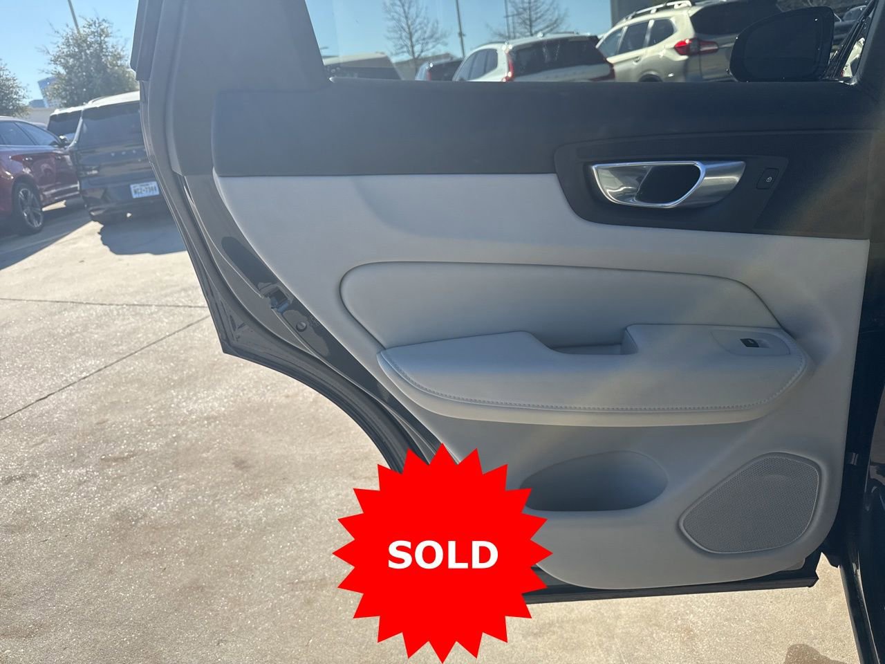 Certified 2024 Volvo XC60 B5 Core w/ Protection Package Premier image 16