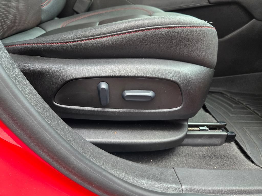 Used 2022 Chevrolet Blazer RS w/ Enhanced Convenience Package FWD image 31