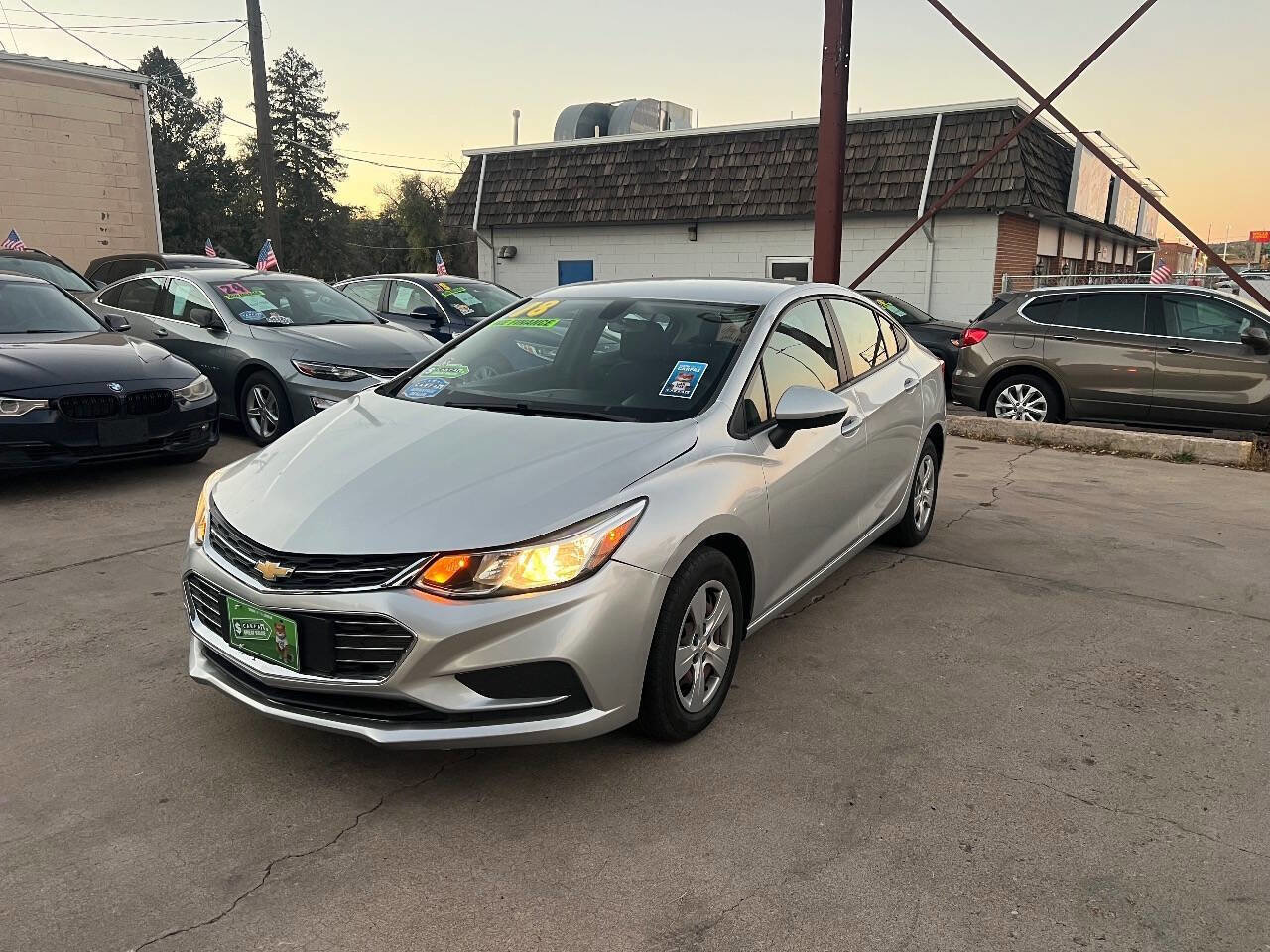 Used 2018 Chevrolet Cruze LS FWD image 3