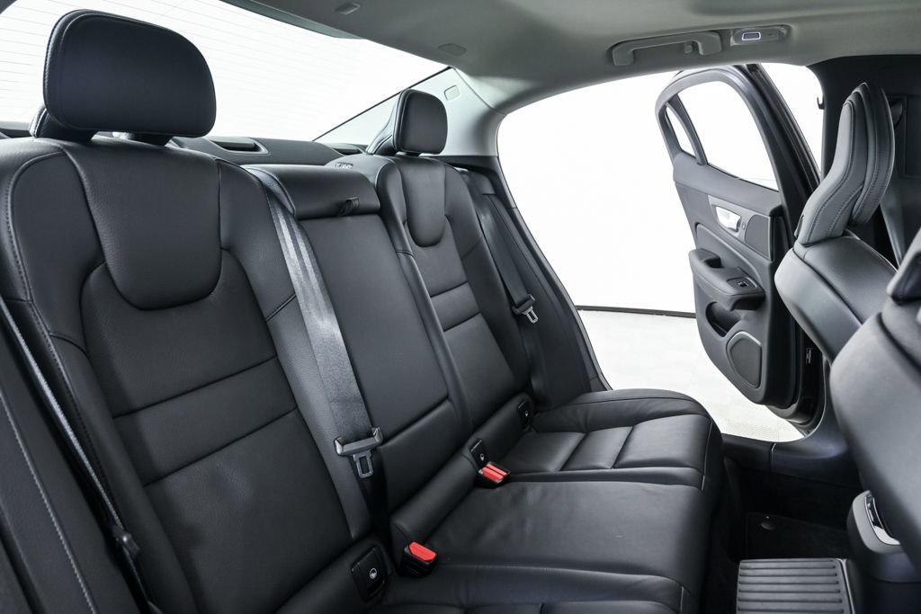 Certified 2025 Volvo S60 T8 Ultra AWD/4WD image 24