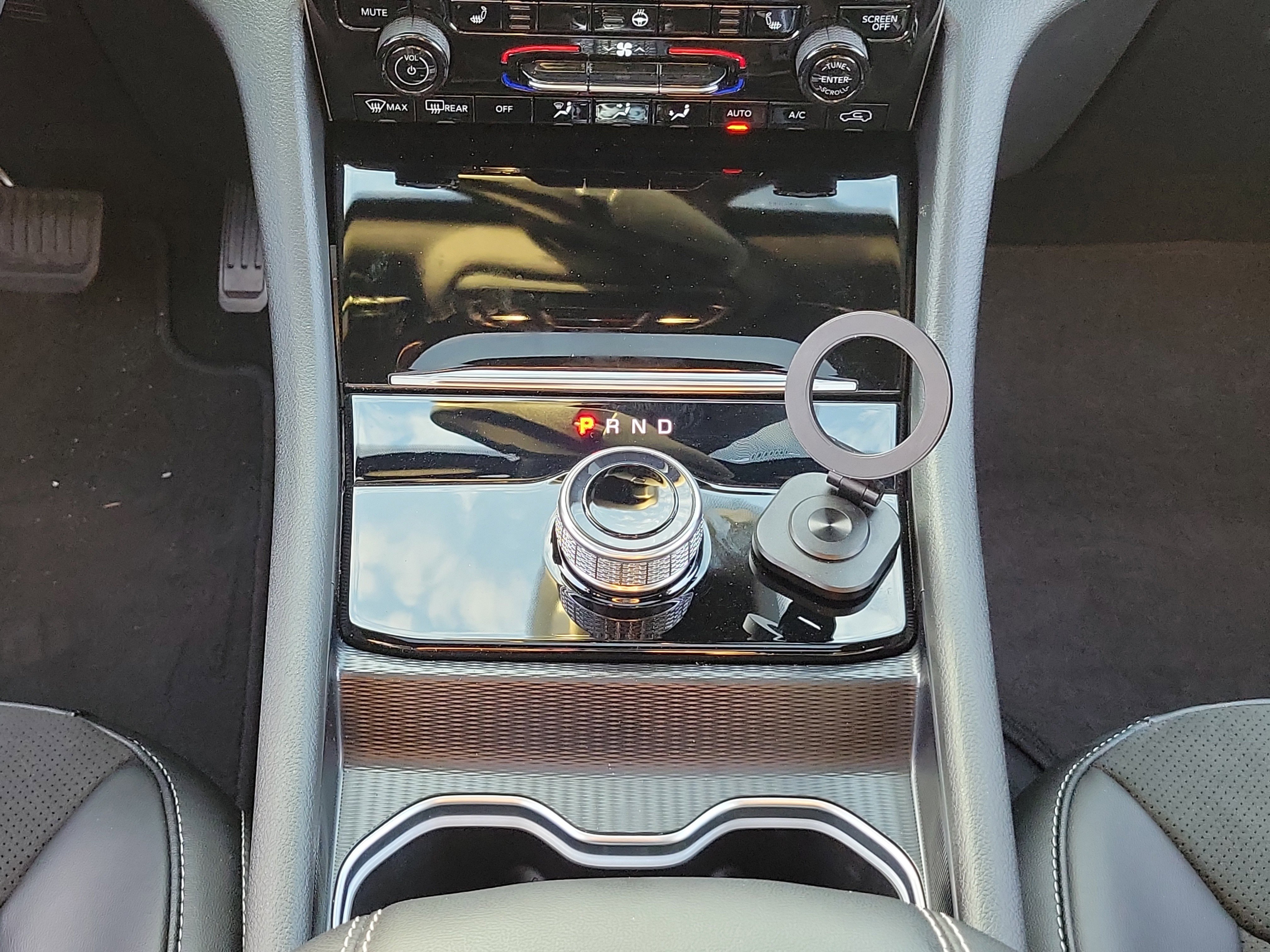 Used 2024 Jeep Grand Cherokee L Altitude image 18