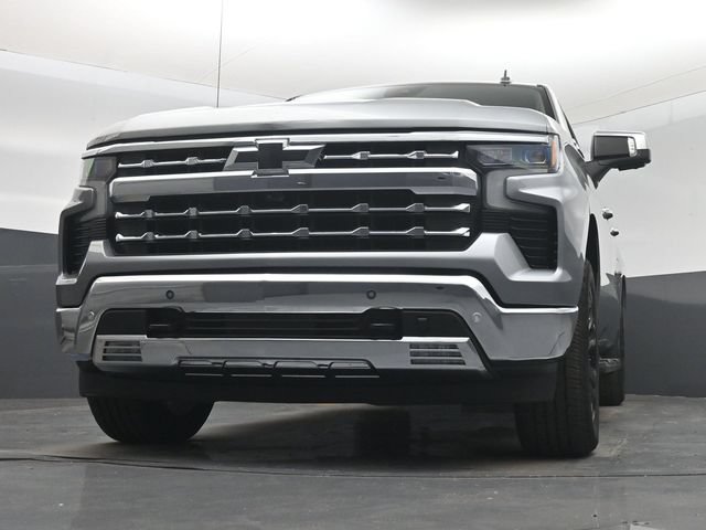 Used 2023 Chevrolet Silverado 1500 LTZ w/ Technology Package AWD/4WD image 31