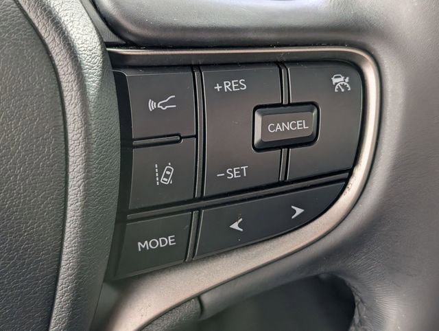 Used 2024 Lexus UX 250h FWD image 16