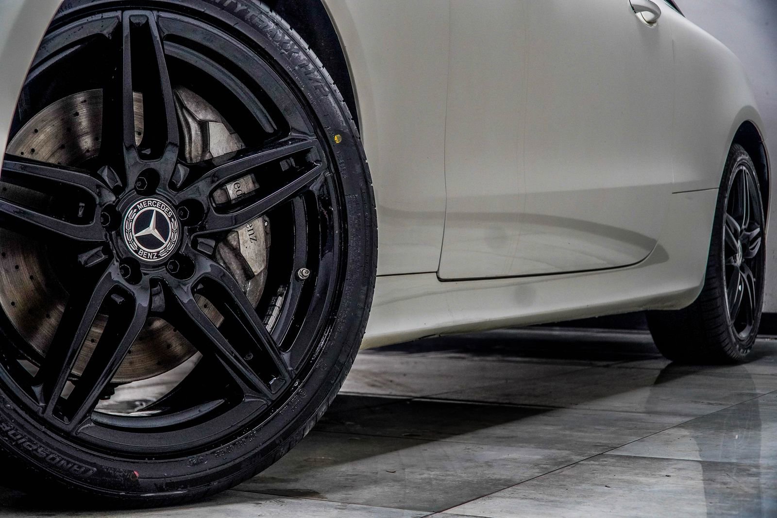 Used 2018 Mercedes-Benz E 400 4MATIC Coupe w/ Premium 2 Package image 3