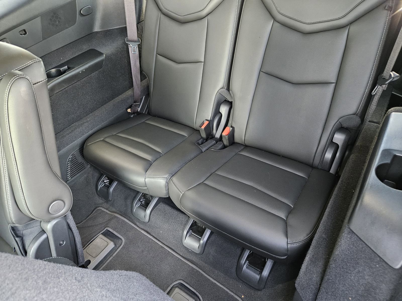 Certified 2025 Cadillac XT6 Premium Luxury image 33