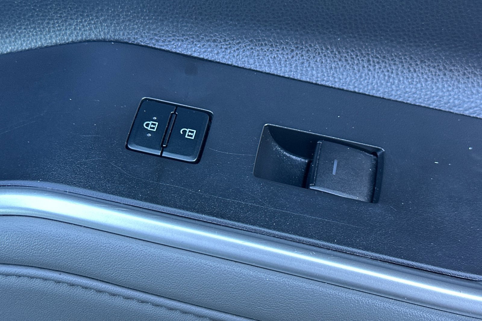 Used 2023 Toyota Highlander XLE image 24