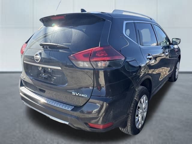 Used 2018 Nissan Rogue SV image 4