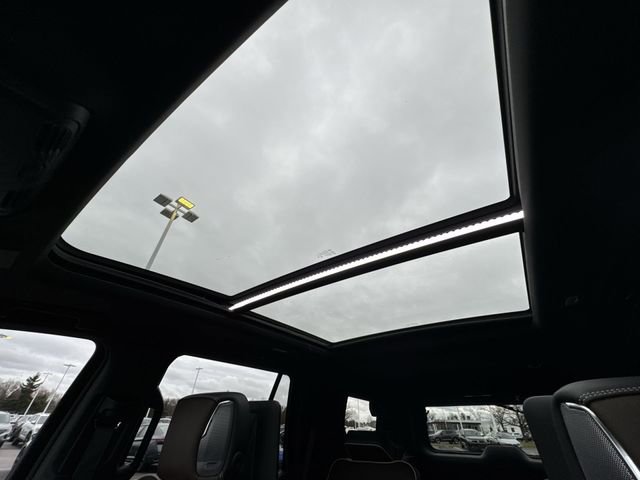 Certified 2025 GMC Yukon Denali Ultimate w/ LPO, Floor Liner Package image 19