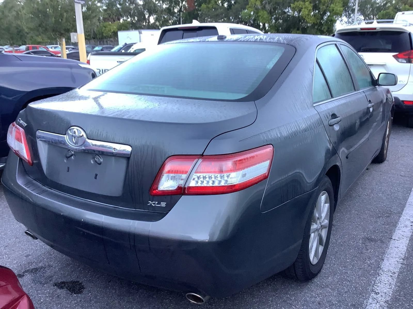 Used 2011 Toyota Camry XLE w/ XLE Extra-Value Pkg #1 FWD image 7