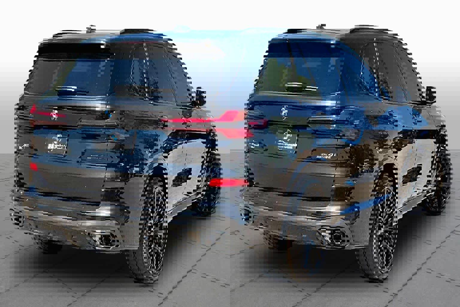 Used 2026 BMW X5 sDrive40i w/ M Sport Package RWD image 12