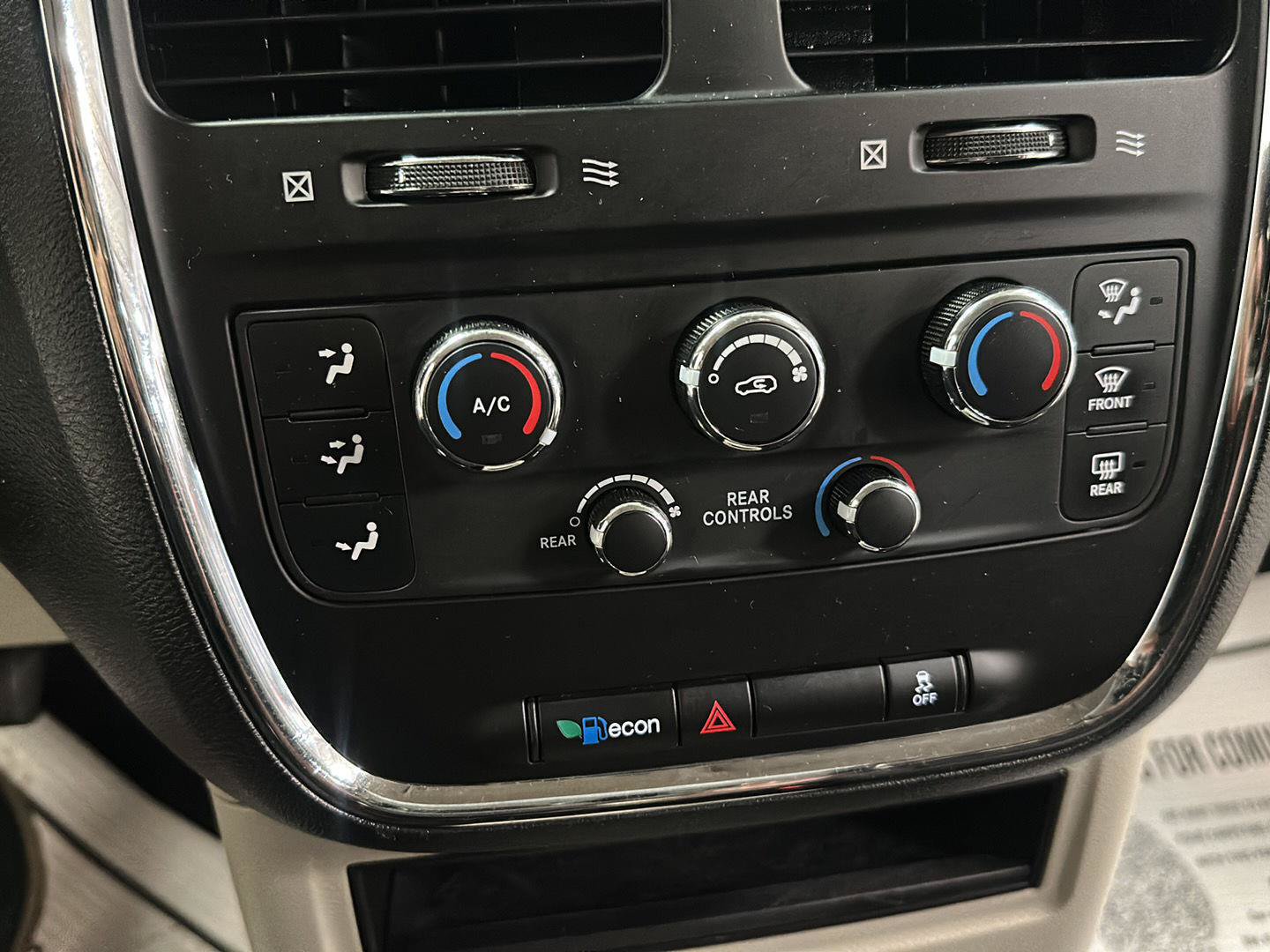 Used 2014 Dodge Grand Caravan SE w/ Quick Order Package 29E SE FWD image 21