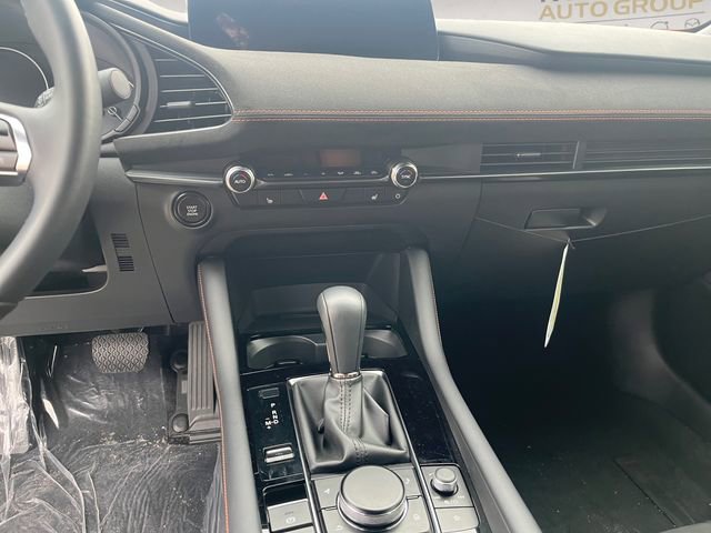 New 2025 MAZDA MAZDA3 Carbon image 11