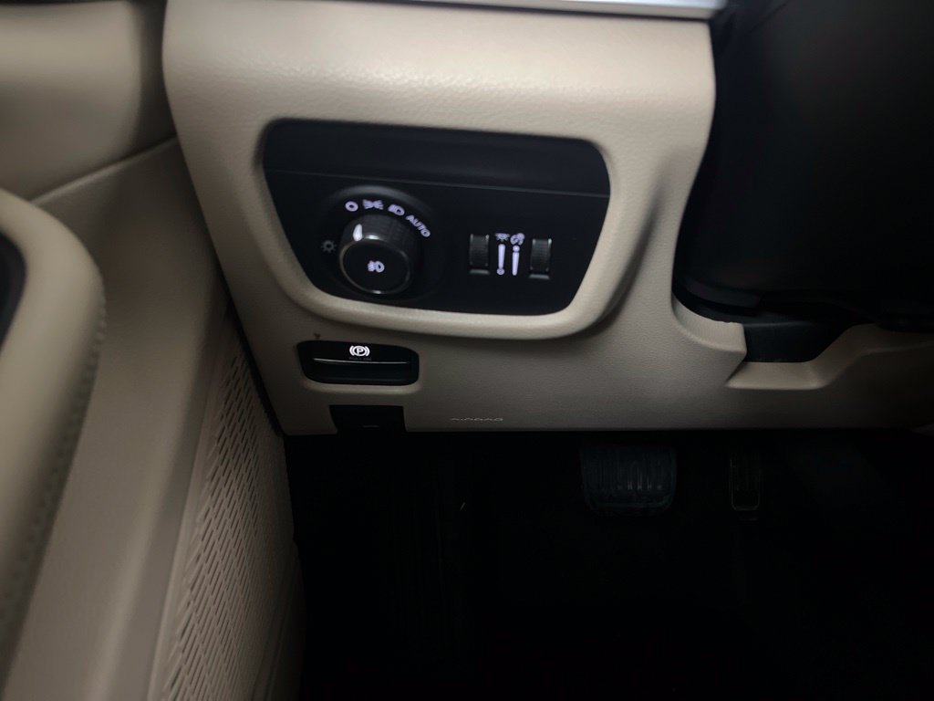 Used 2024 Jeep Grand Cherokee L Limited AWD/4WD image 63
