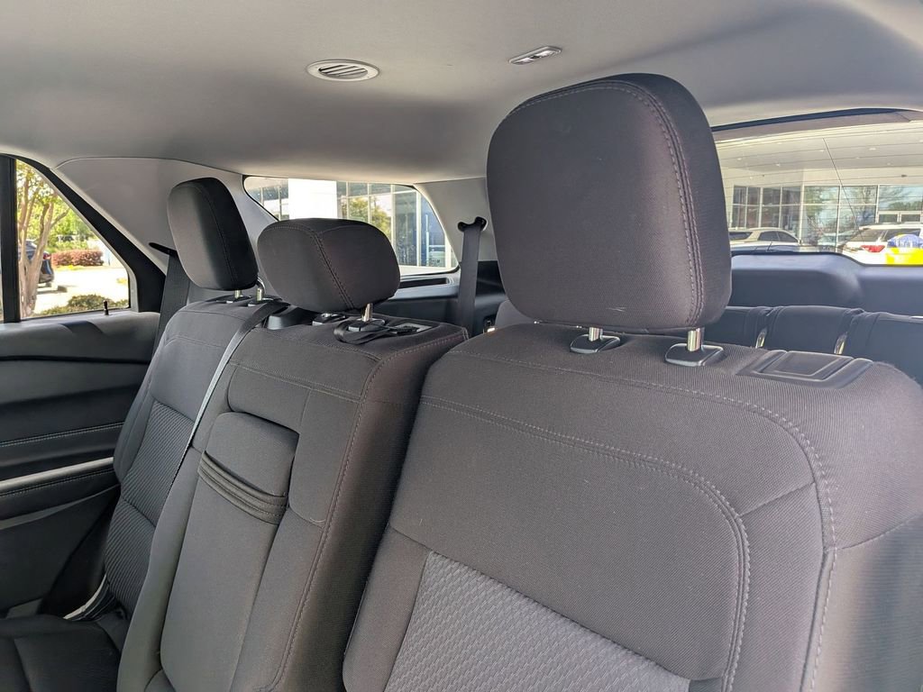 Used 2022 Ford Explorer XLT image 28