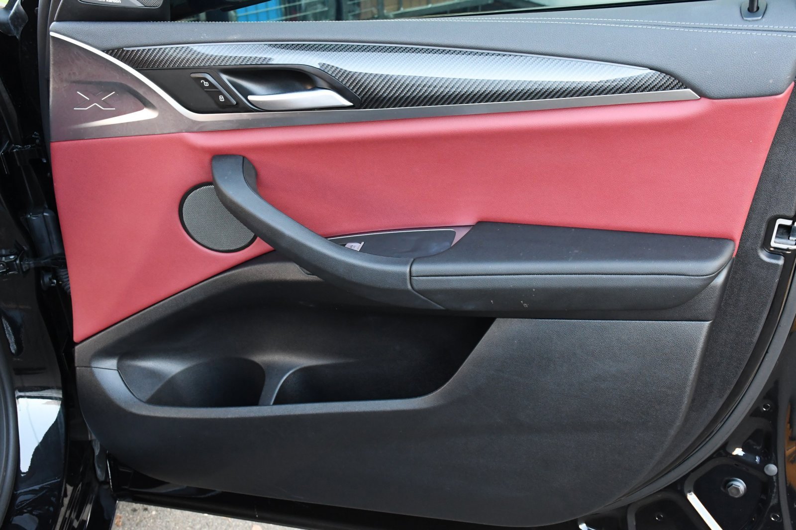 Used 2025 BMW X4 M40i w/ Premium Package image 19