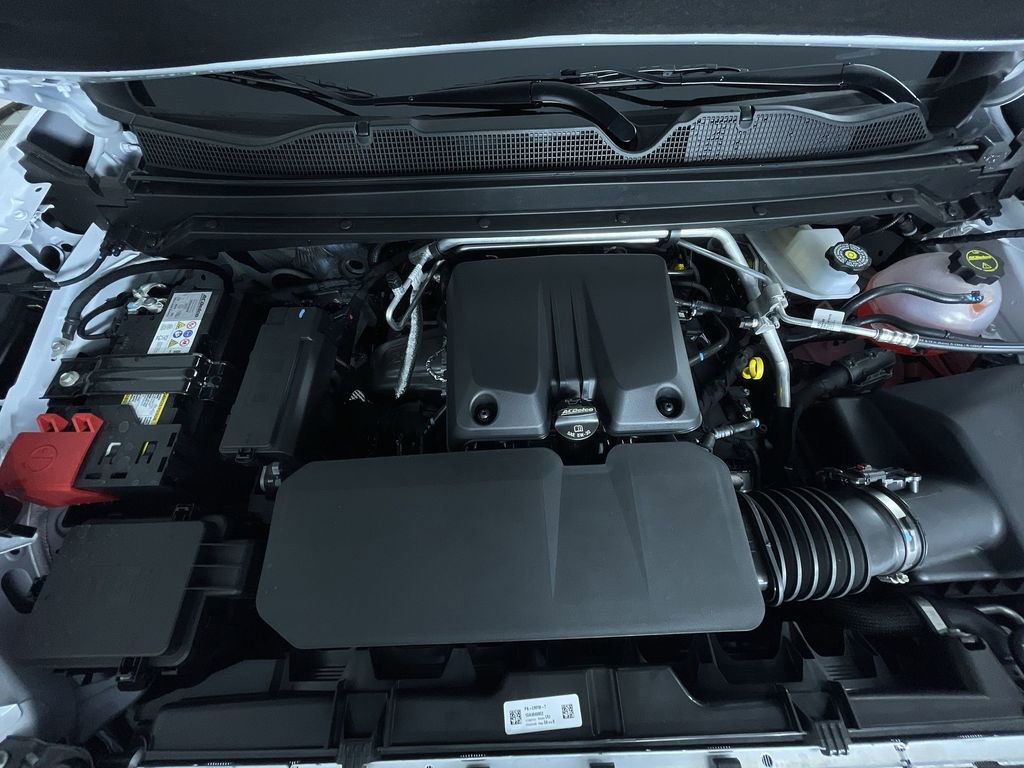 Used 2025 GMC Canyon Elevation image 30