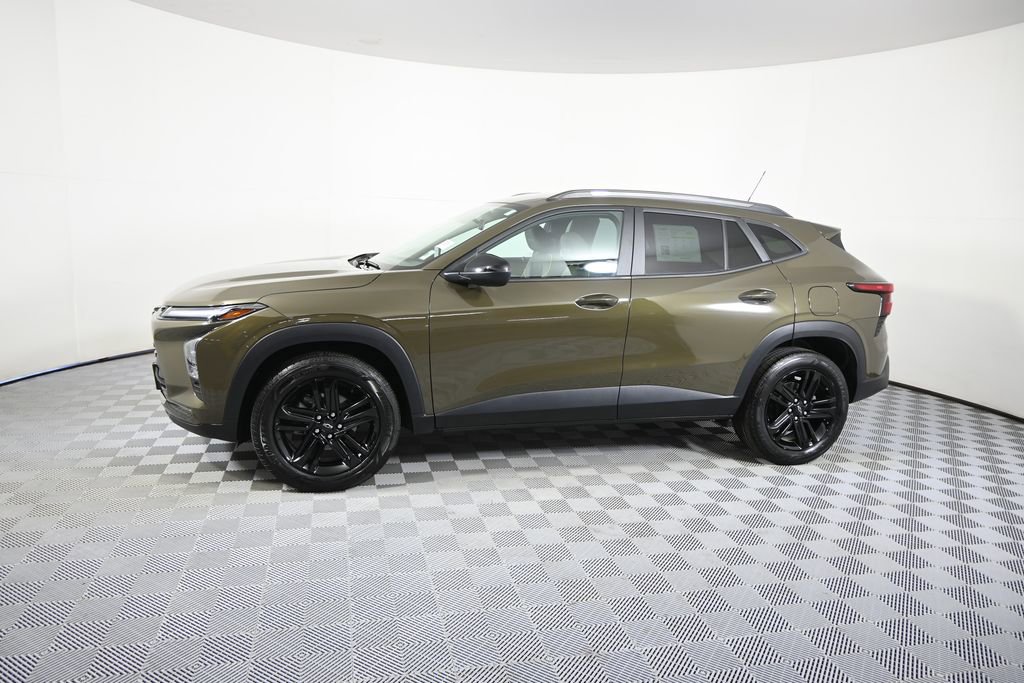 Used 2024 Chevrolet Trax ACTIV w/ Driver Confidence Package FWD image 2