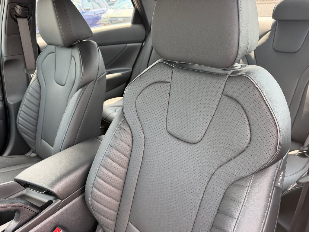 New 2026 Hyundai Elantra SEL Sport FWD image 13