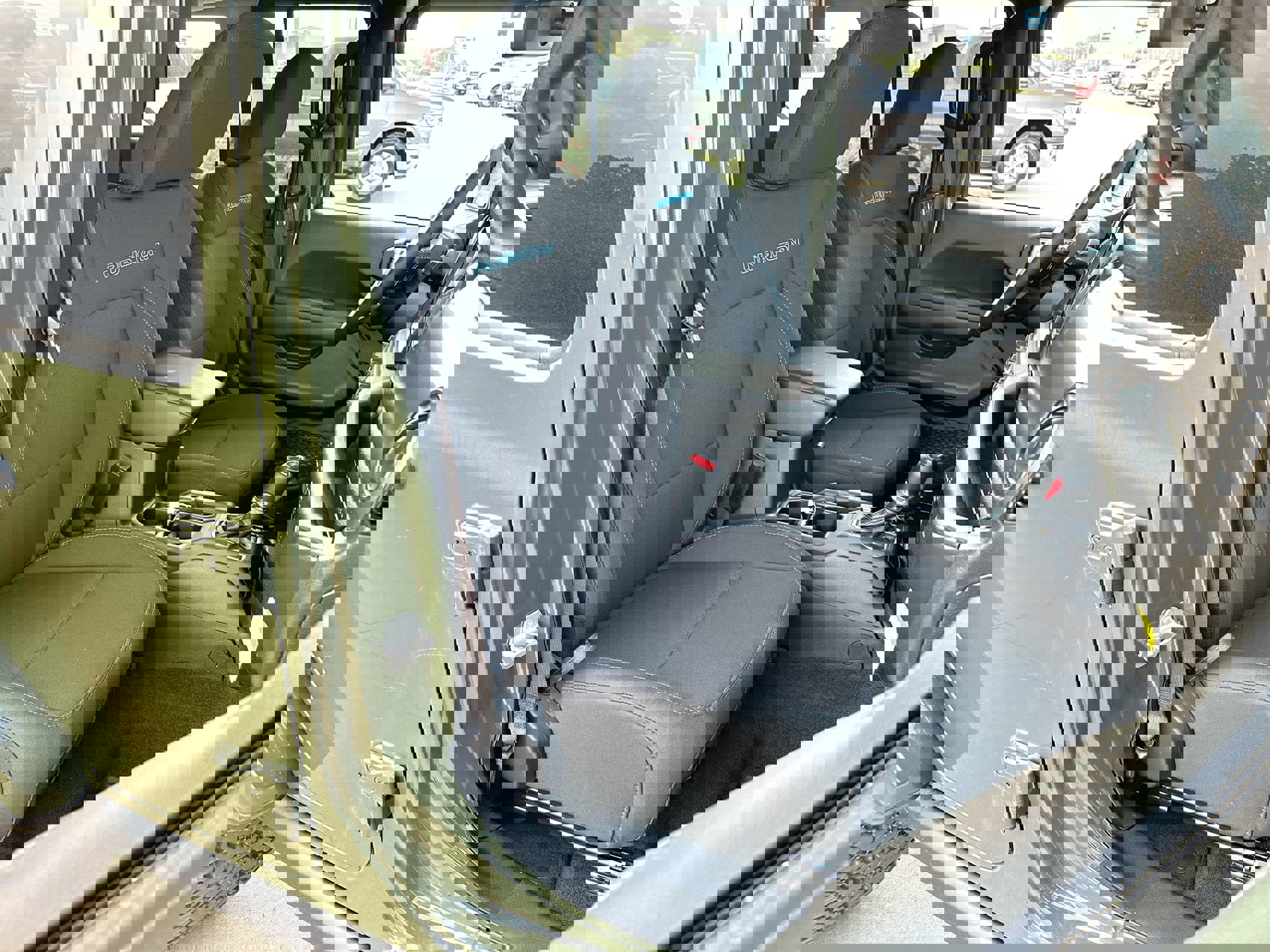 New 2023 Jeep Wrangler Unlimited Rubicon 4xe w/ Cold Weather Group image 24