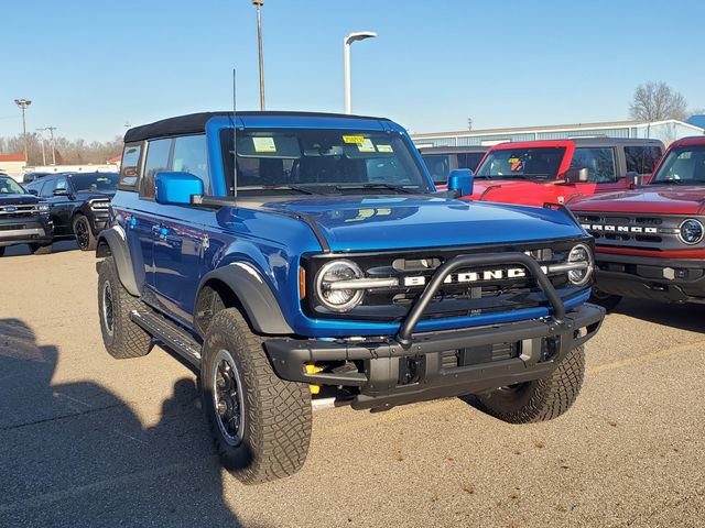 New 2024 Ford Bronco Outer Banks w/ Sasquatch Package AWD/4WD image 3