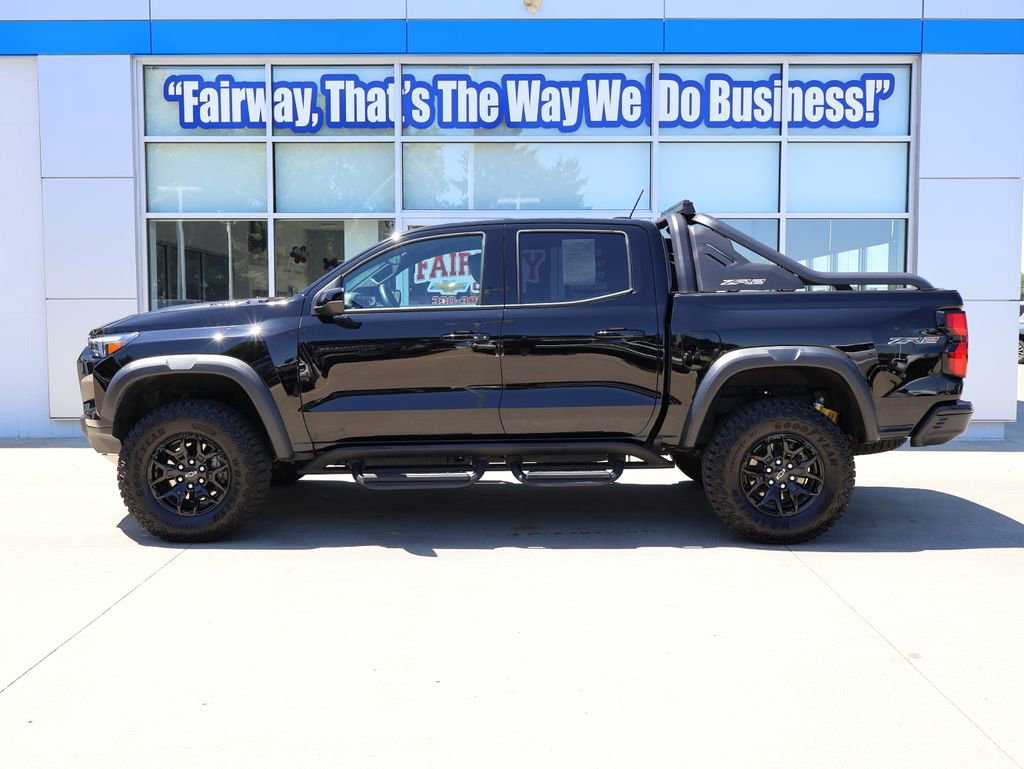 Certified 2025 Chevrolet Colorado ZR2 w/ Midnight Edition AWD/4WD image 7