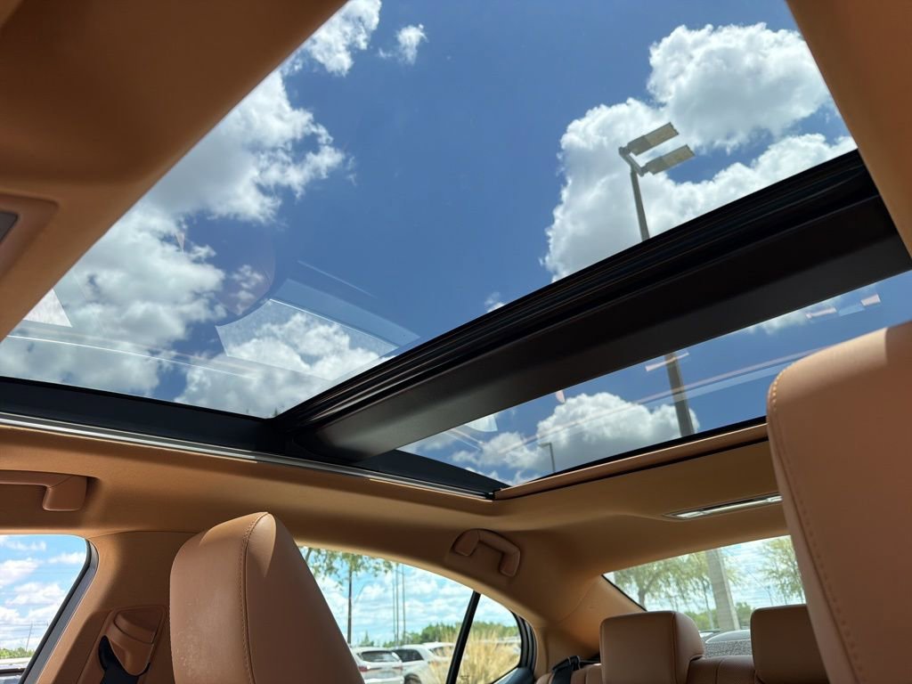 Used 2024 Lexus ES 350 w/ Premium Package FWD image 25