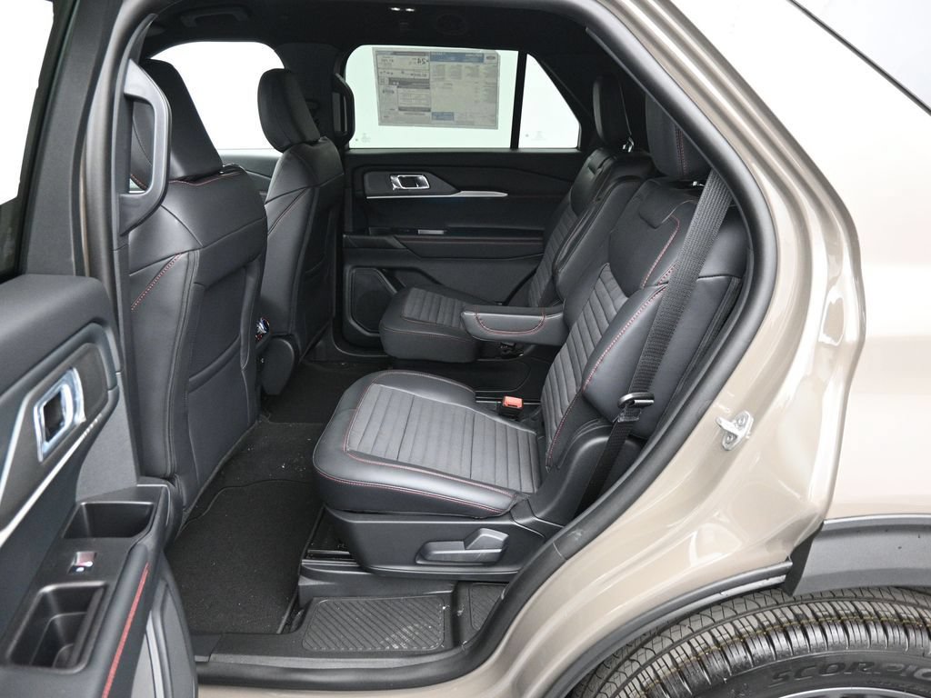 New 2026 Ford Explorer ST-Line w/ ST-Line Street Pack RWD image 14