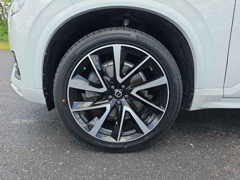 Used 2020 Volvo XC90 T6 Momentum w/ Protection Package AWD/4WD image 15
