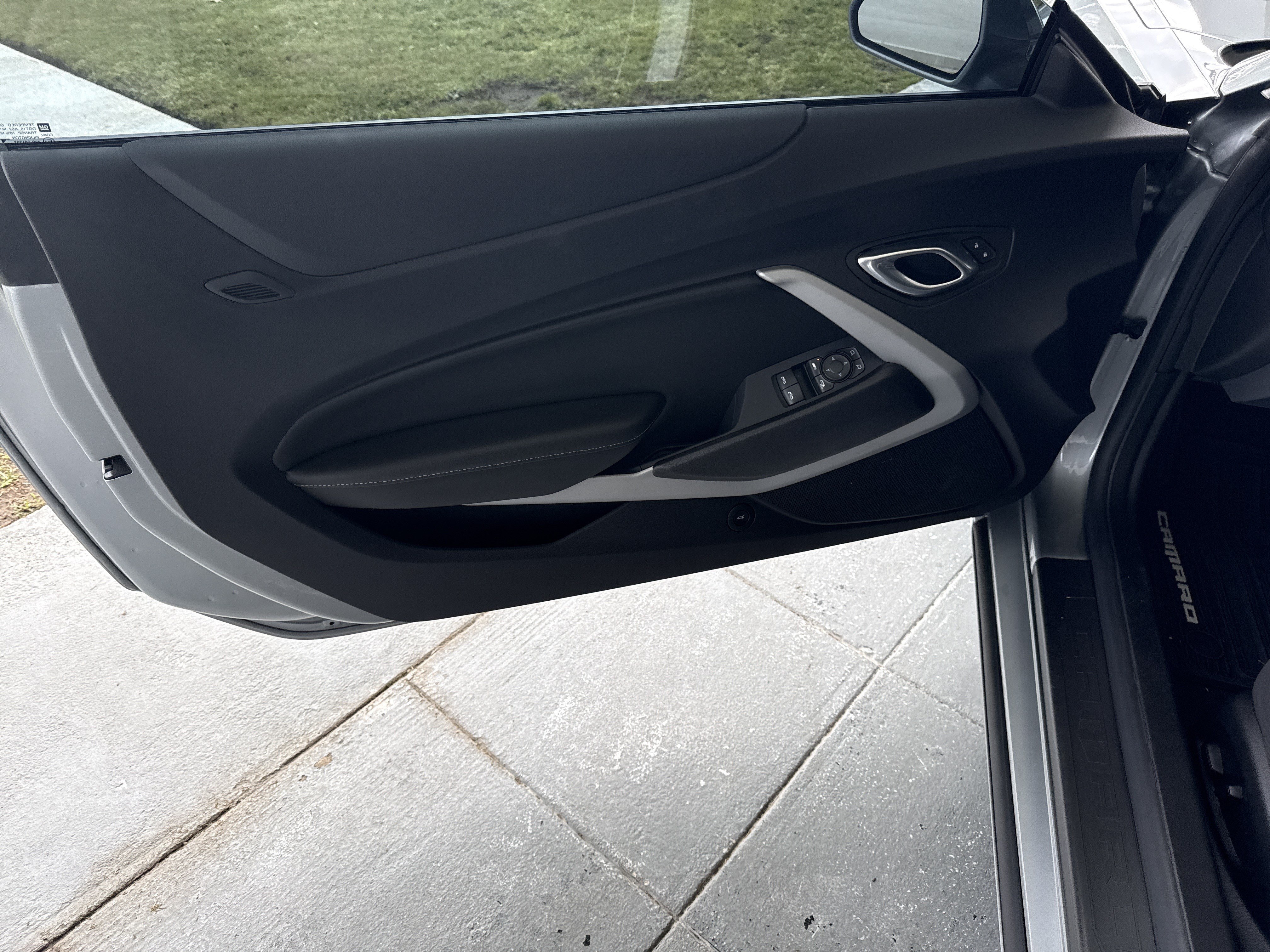 Used 2023 Chevrolet Camaro SS RWD image 13
