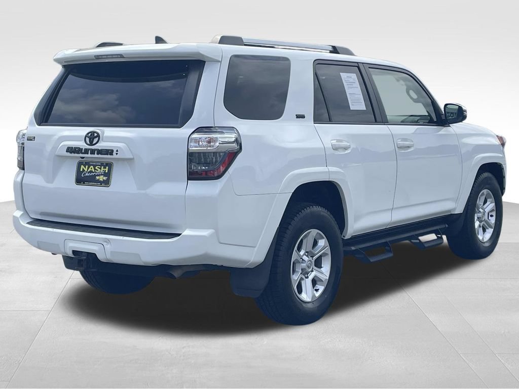 Used 2022 Toyota 4Runner SR5 Premium RWD image 3