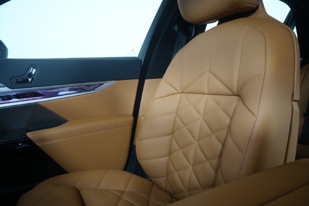 New 2026 BMW 740i RWD image 23