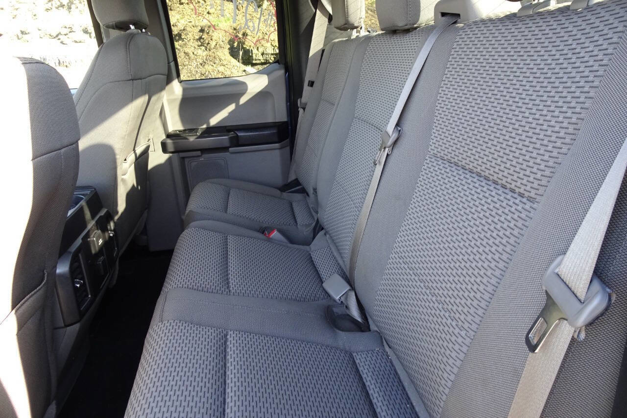 Used 2015 Ford F150 XLT w/ Equipment Group 302A Luxury AWD/4WD image 19