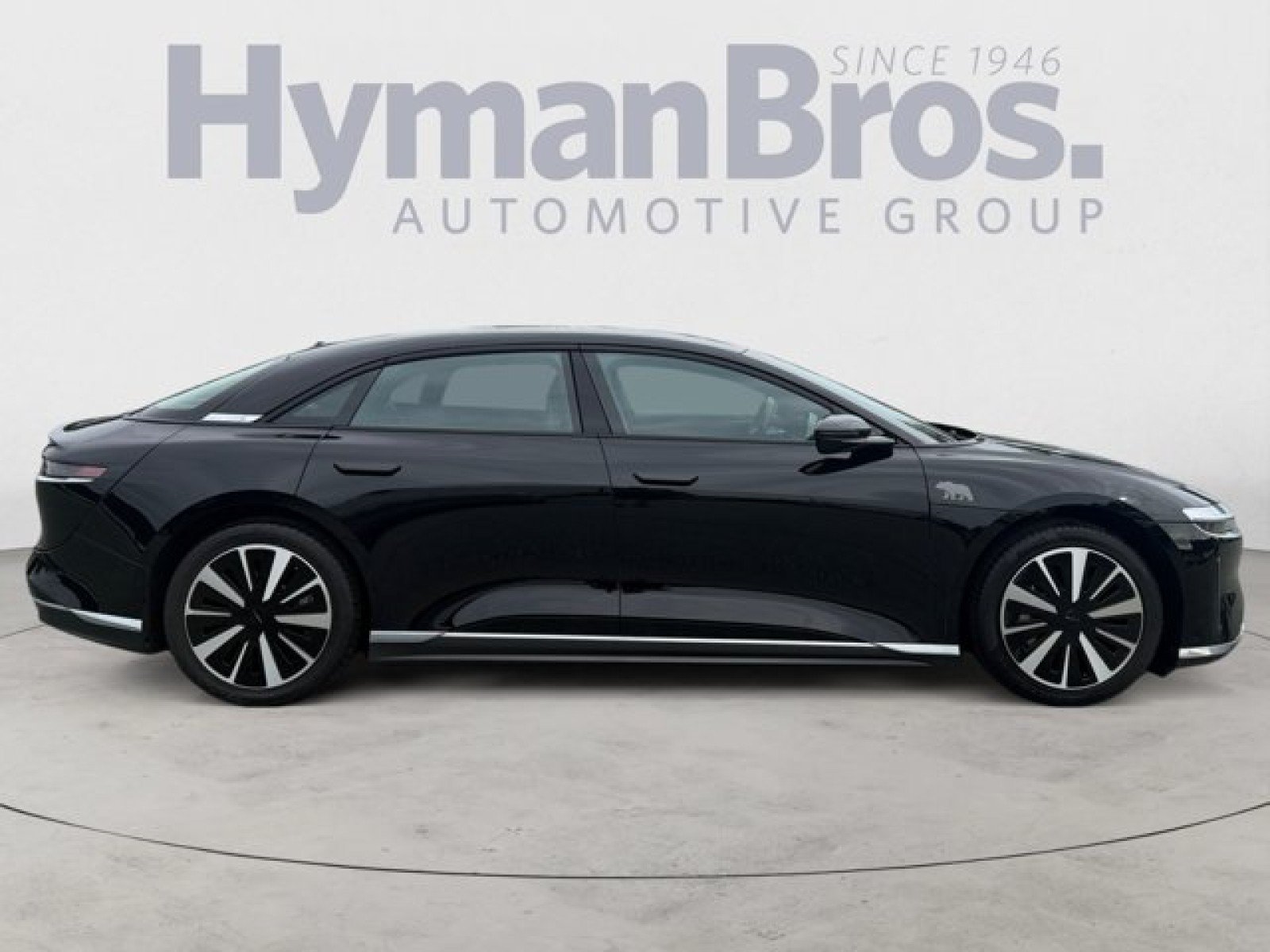 Used 2024 Lucid Air Pure RWD image 2