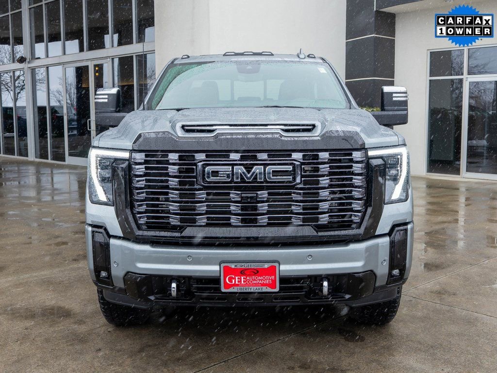 Used 2025 GMC Sierra 2500 Denali Ultimate image 2