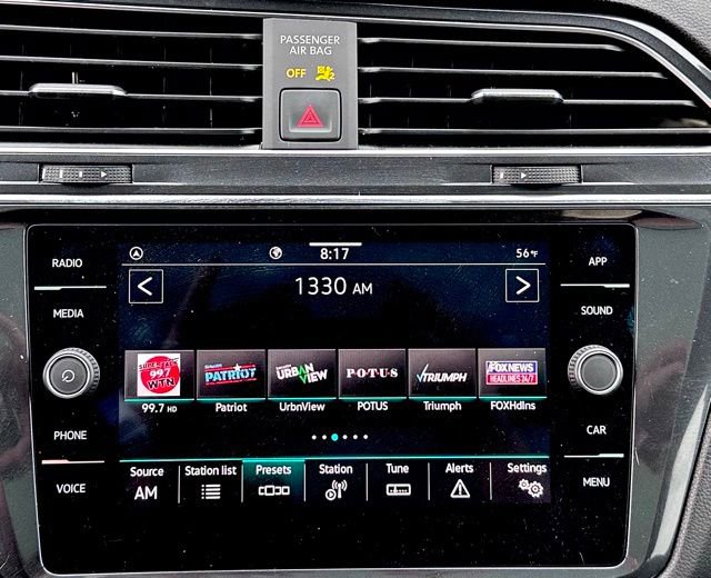 Used 2023 Volkswagen Tiguan SE R-Line FWD image 17