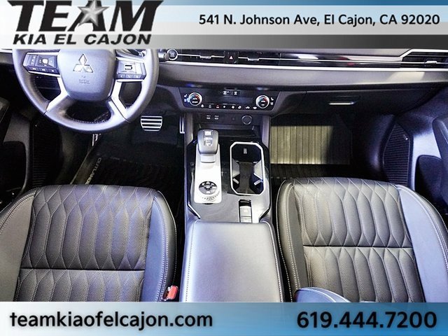 Used 2025 Mitsubishi Outlander SEL image 24