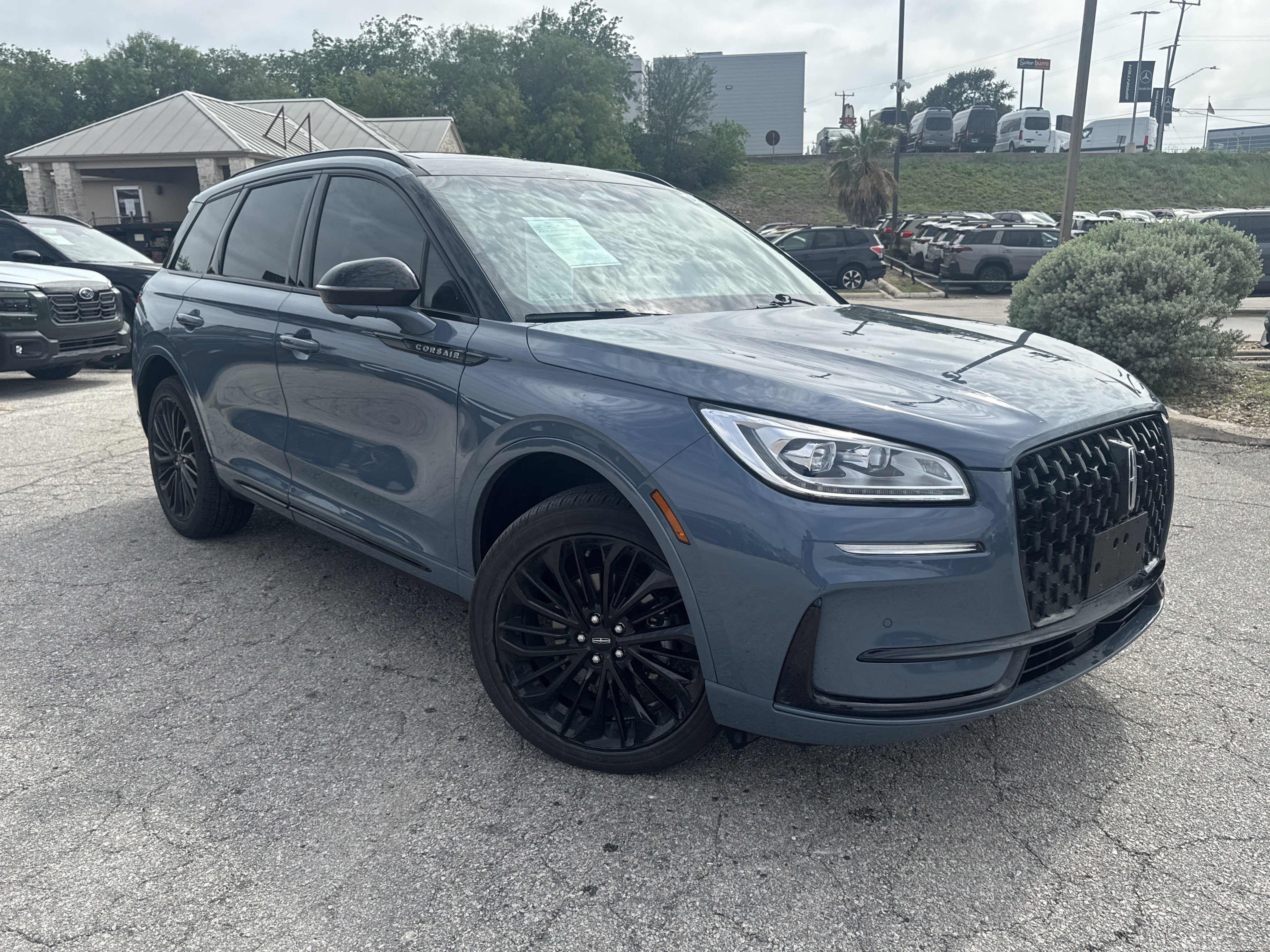 Used 2023 Lincoln Corsair Reserve w/ Equipment Group 201A FWD image 1