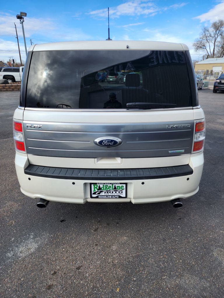 Used 2011 Ford Flex Limited w/ Rapid Spec Order Code image 5