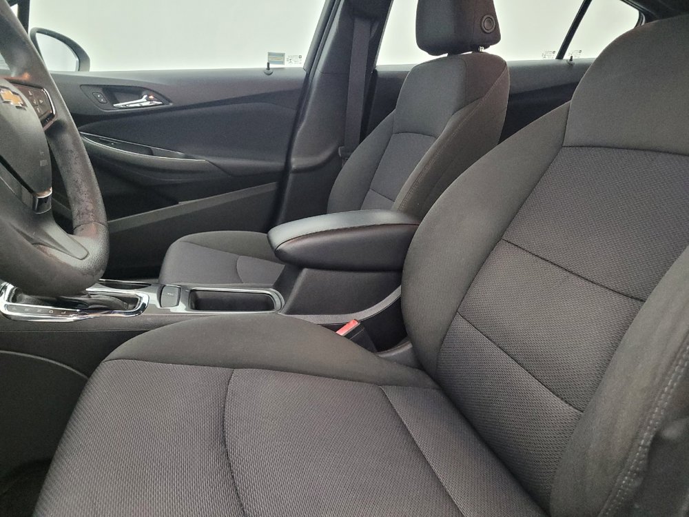 Used 2017 Chevrolet Cruze LT w/ Convenience Package image 17