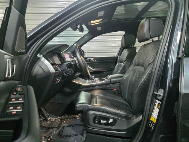 Used 2019 BMW X5 xDrive50i w/ M Sport Package image 13