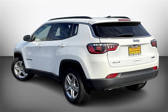 Used 2024 Jeep Compass Latitude image 13