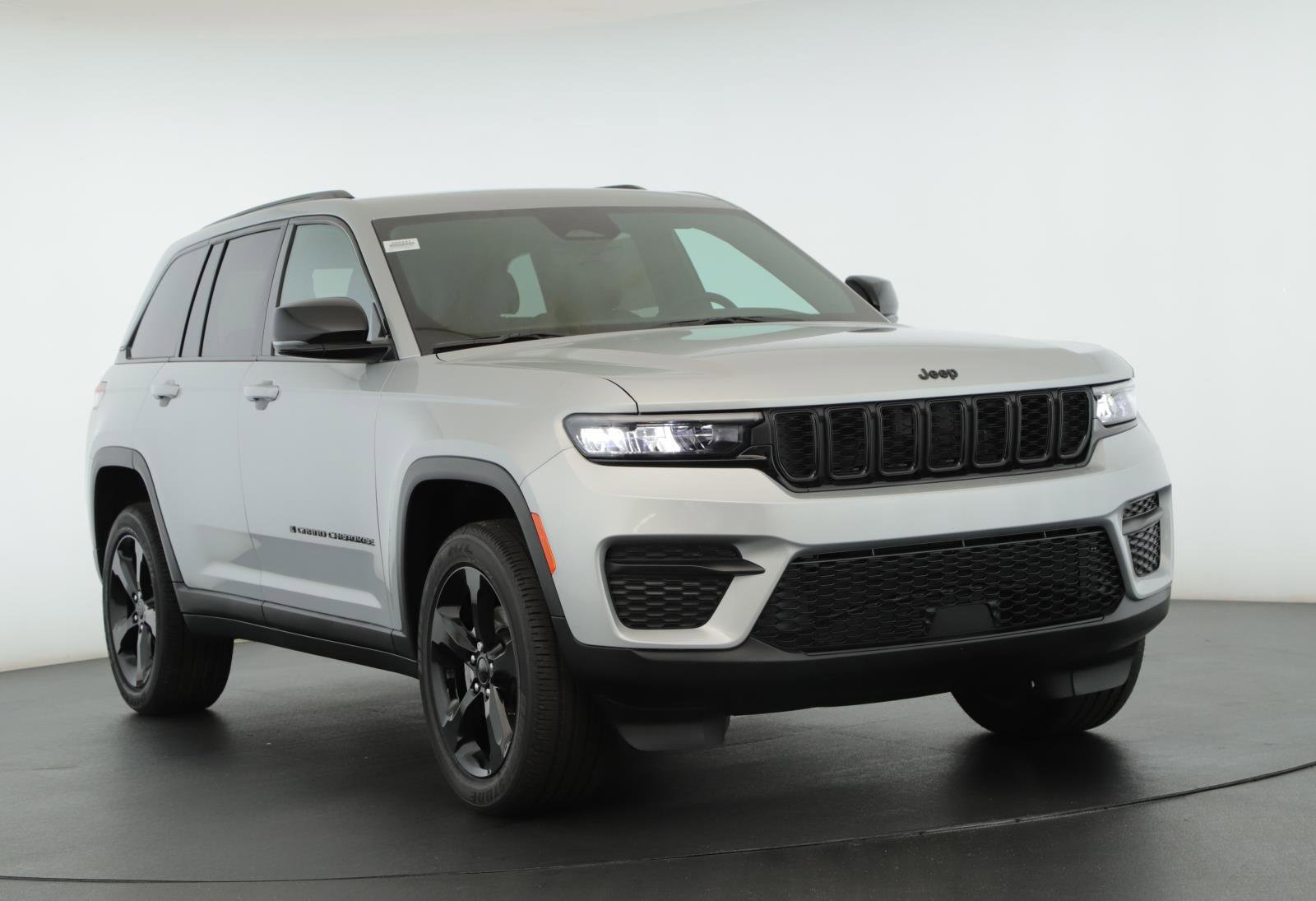 New 2025 Jeep Grand Cherokee Altitude
