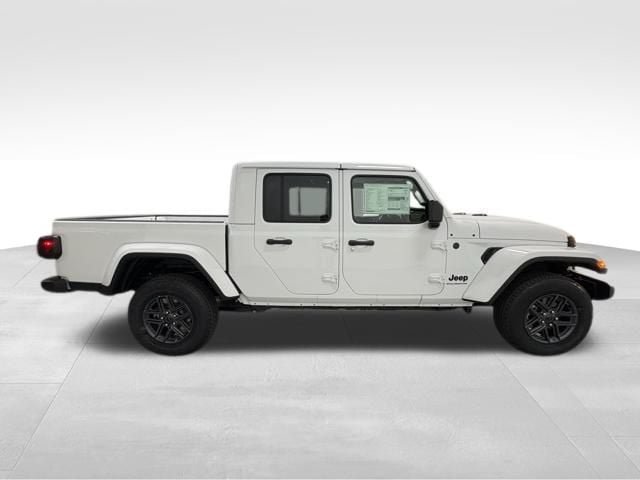 New 2026 Jeep Gladiator Sport AWD/4WD image 5