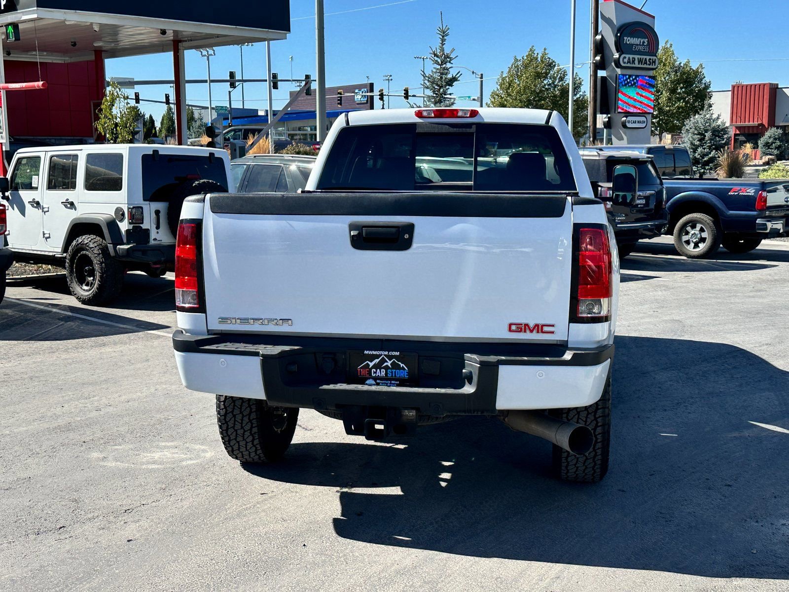 Used 2013 GMC Sierra 3500 Denali image 6