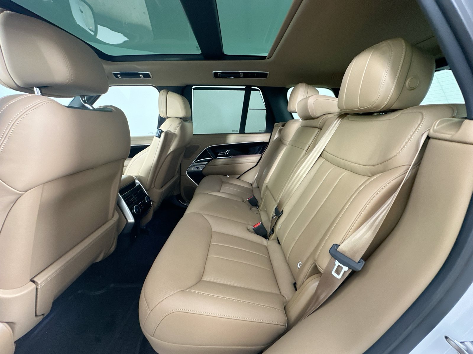 New 2026 Land Rover Range Rover SE AWD/4WD image 38