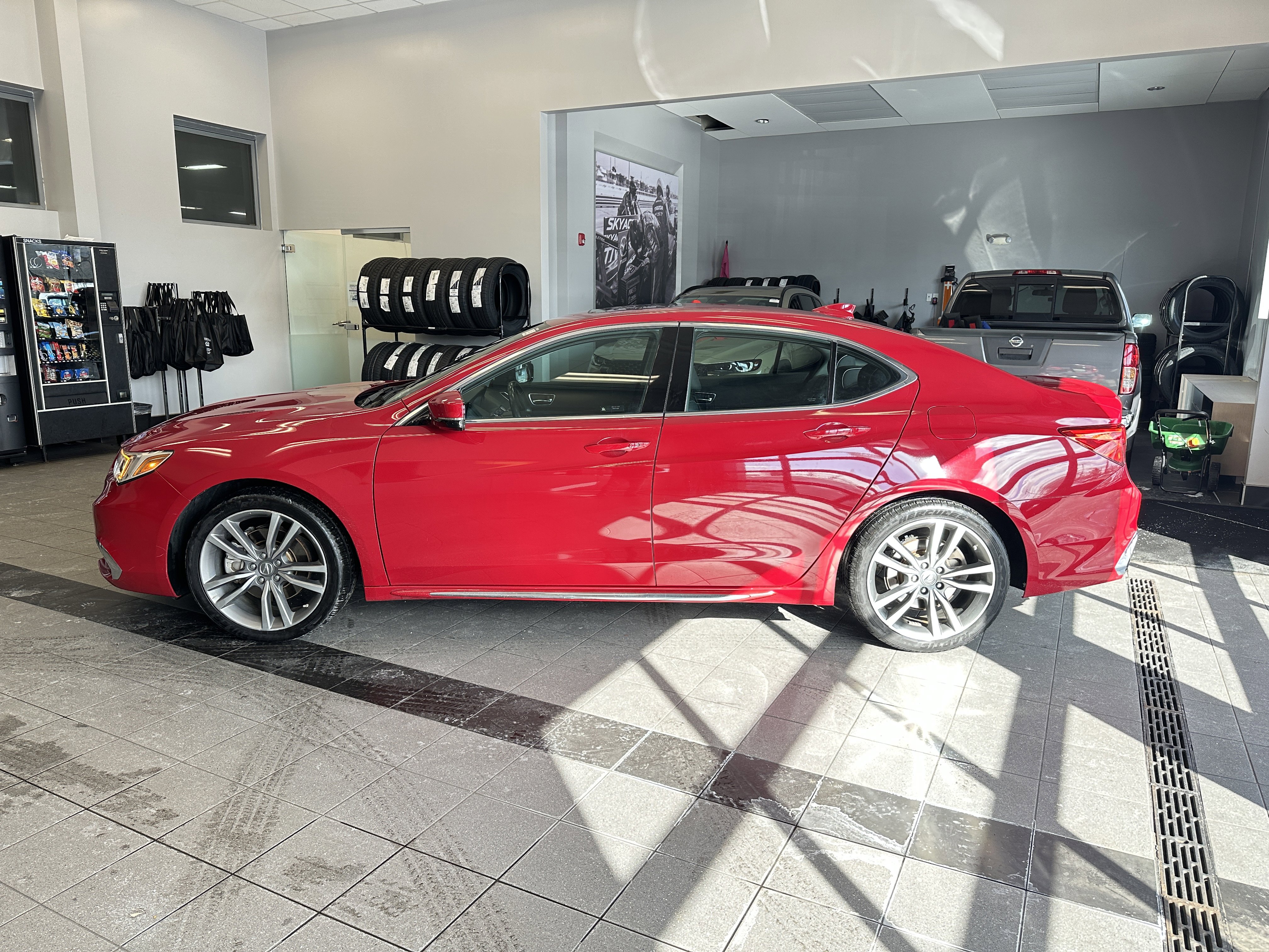 Used 2019 Acura TLX V6 SH-AWD w/ Technology Pkg image 3