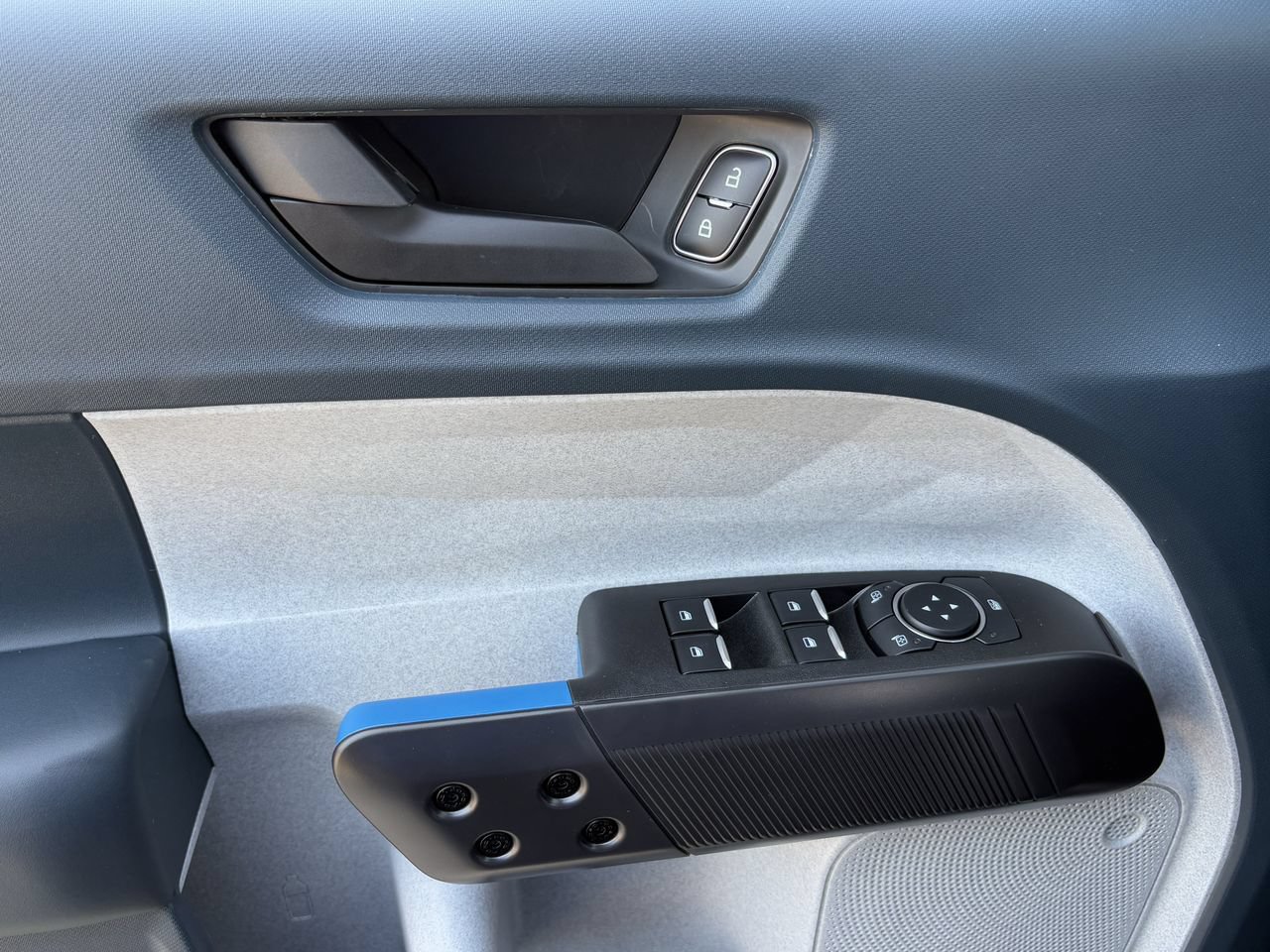 New 2026 Ford Maverick XLT w/ XLT Luxury Package FWD image 23